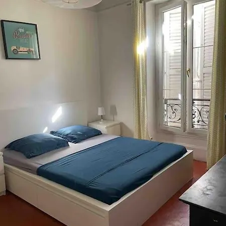 Dans Le Coeur De La Cite *